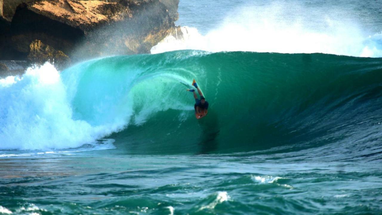 Hotel Arrys Watukarung Surfcamp Kalak Exterior foto